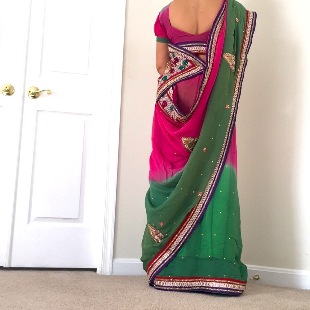Beautiful Sari With Matching Blouse For Wedding A… - image 3